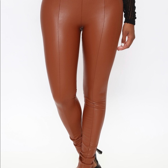 Fashion Nova Backin It Up Faux Leather Leggings. - Picture 2 of 5